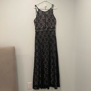Women’s Lace Evening Gown